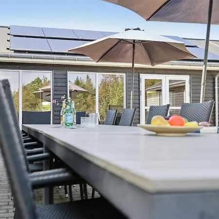 Dom wakacyjny In With Kitchen Ålbæk