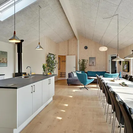 Casa vacanze In With Kitchen Ålbæk